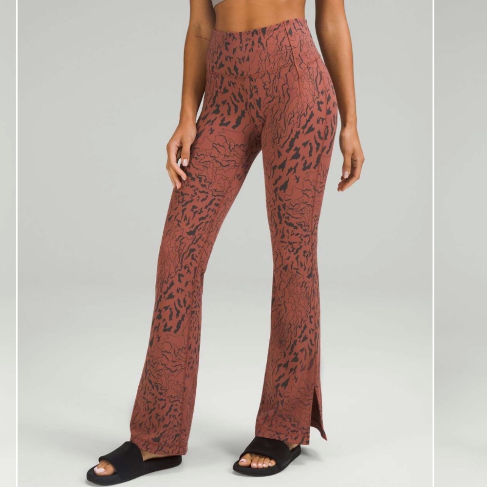 Lululemon Groove Super-High-Rise Split-Hem Flare Pant *Nulu